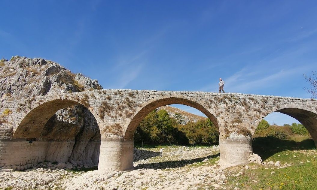 Ljudski nemar u Srpskoj doživljava vrhunac: Urušava se most star vijekovima