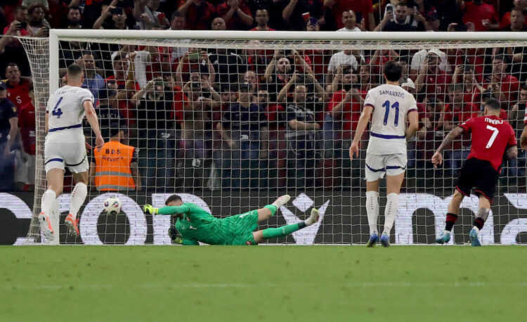 Poluvrijeme u Tirani: Đorđe Petrović odbranio penal VIDEO