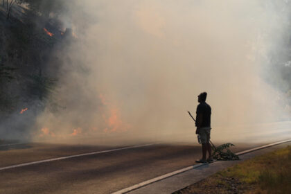 Spaljena zemlja kod Omiša: Pronađen snop šibica, sumnja na podmetanje požara FOTO