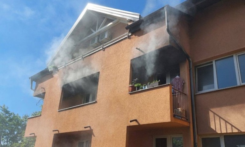 Intervencije vatrogasaca u Banjaluci: Jedan stan gorio, drugi “napale” pčele FOTO