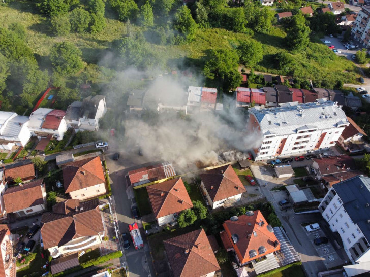 Požar u banjalučkom naselju Starčevica VIDEO