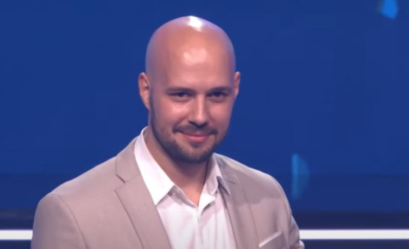 Pjevač “Zvezda Granda” završio u zatvoru: Zapjevao iza rešetaka i otkrio šta se dogodilo