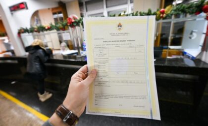 Uspješno okončana akcija: Maturantima u Banjaluci izdato 1.620 izvoda iz matičnih knjiga