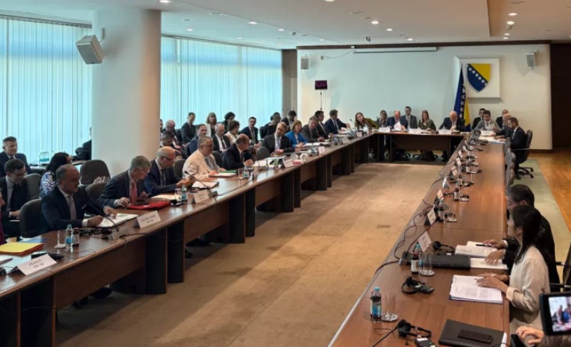 Završen sastanak opozicije iz Srpske, HDZ BiH, “trojke” i PIC-a: Ovo su prve poruke