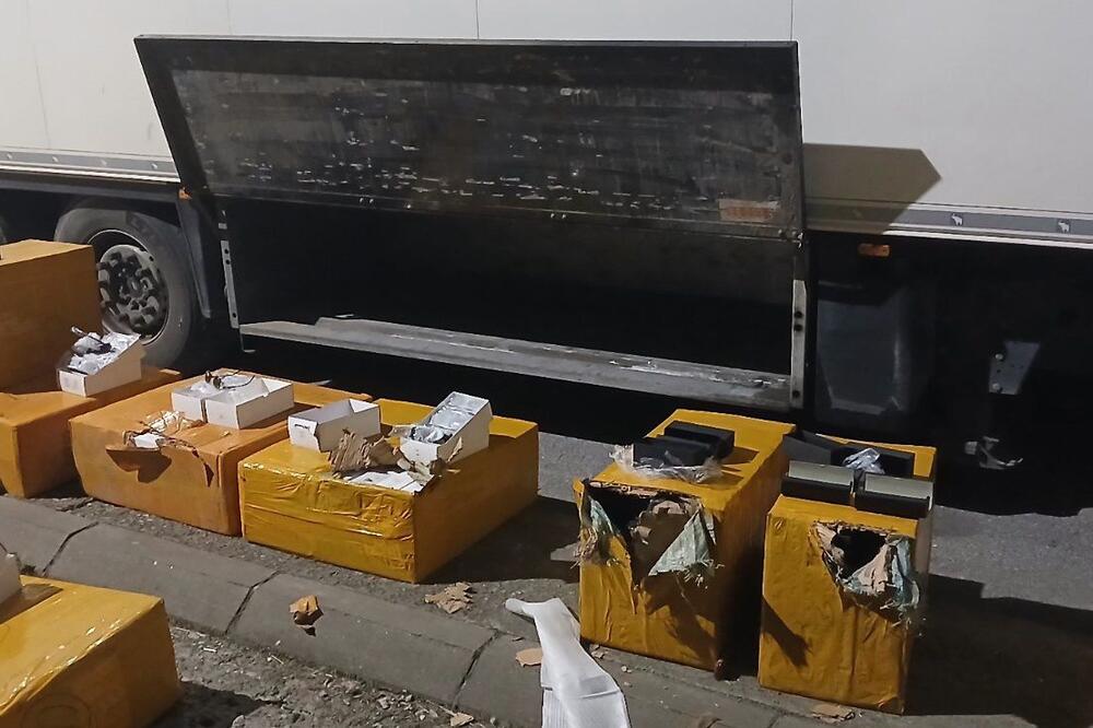 Na granici zaplijenjeno skoro 6.000 skupih naočara: Uhapšen državljanin BiH