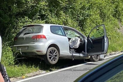 Teška nesreća u BiH: Dvije osobe povrijeđene, saobraćaj obustavljen