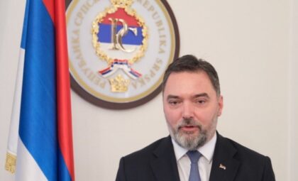 Košarac “pecka”: Konakoviću, nije sve u populizmu i lažima, ima nešto i u konstruktivnom radu
