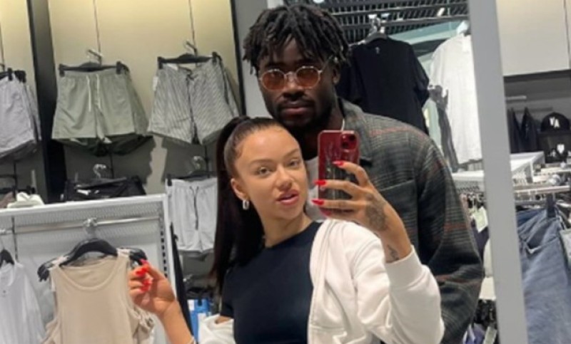 Poznata srpska pjevačica trudna s fudbalerom iz Afrike: Želimo desetoro djece