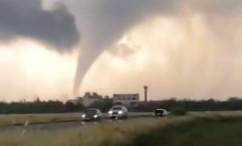 Vile “zaigrale kolo” na zemlji: Vrućina i suša izazvale neobičan fenomen VIDEO