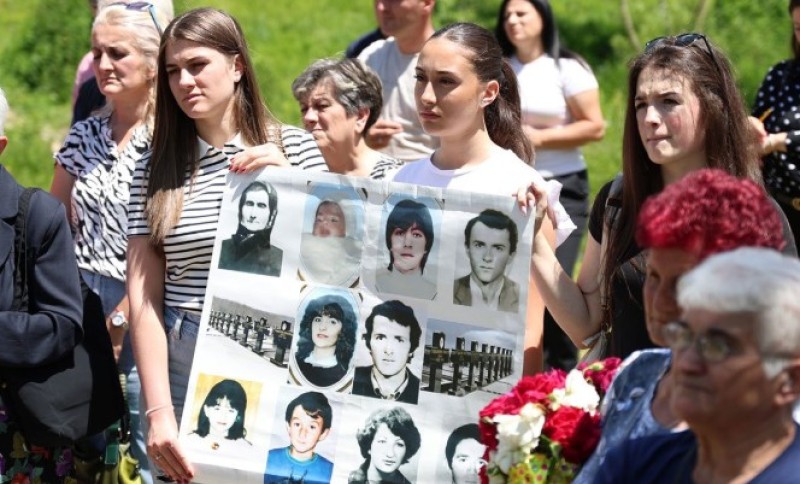 Da se ne zaboravi! Obilježene 33 godine od svirepog ubistva 24 srpska civila u Trnovu