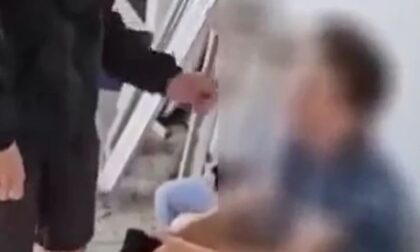 Uznemirujuće! Kruži snimak jezivog vršnjačkog nasilja, reagovao ministar VIDEO