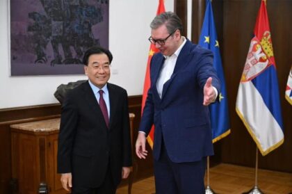 Vučić sa kineskom delegacijom: Srbija otvorena za nove investicije i saradnju