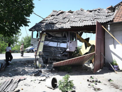 Nesreća u Zagrebu: Kamion se zabio u kuću
