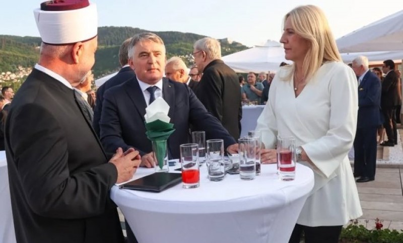 Zaželjela mir i dobro zdravlje: Cvijanovićeva na bajramskom prijemu kod reisa Kavazovića