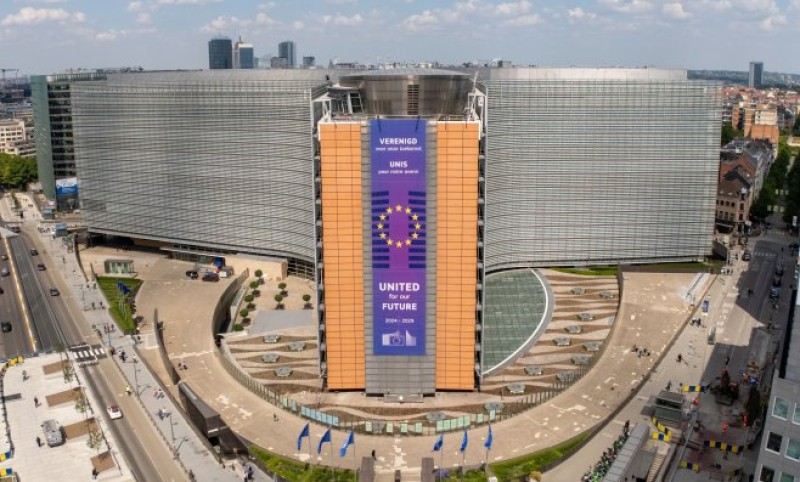 Panika! Zgrada Evropske komisije u Briselu evakuisana zbog sumnjivog paketa