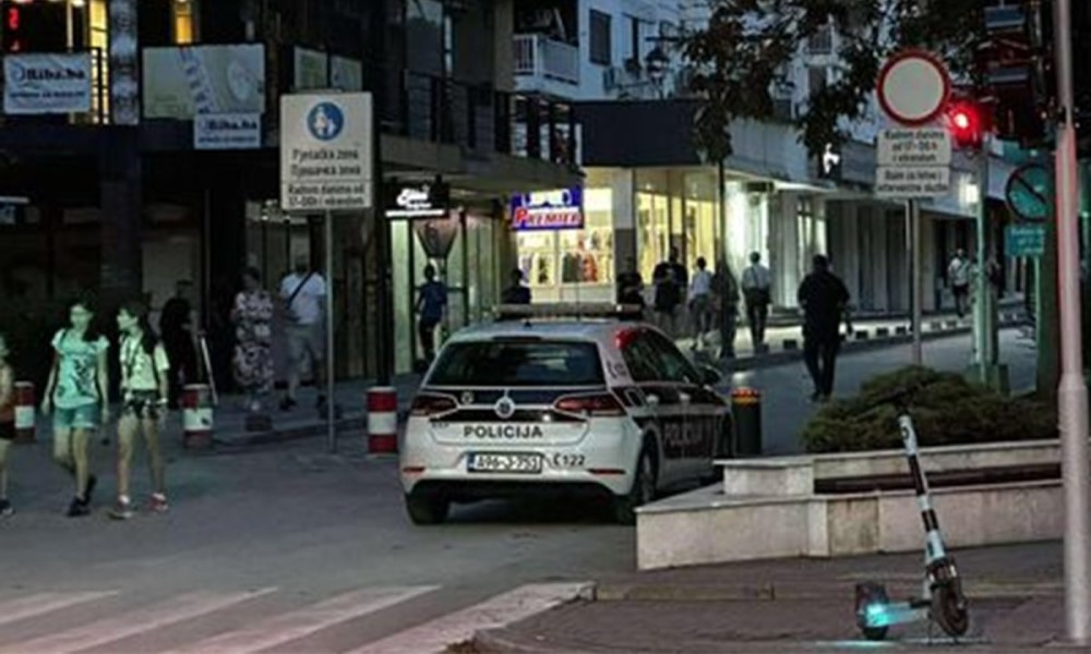 Policajci ispred kladionice: Nakon tuče uhapšen muškarac