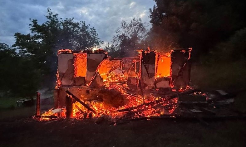 Nesreća u Banjaluci: Kuća izgorjela do temelja FOTO