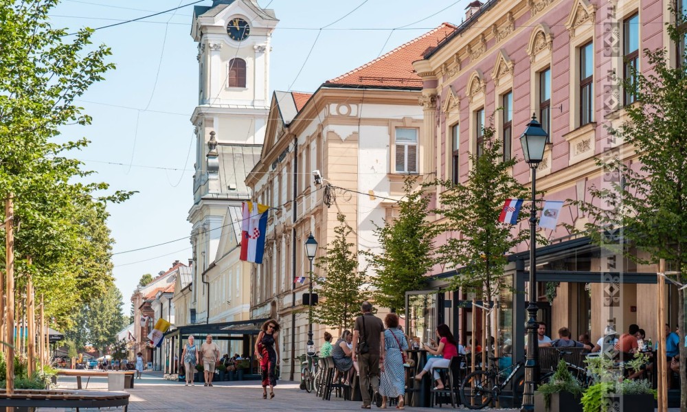 Ružne slike iz Bjelovara: Kukasti krst i nacistički simboli na dječijem igralištu FOTO