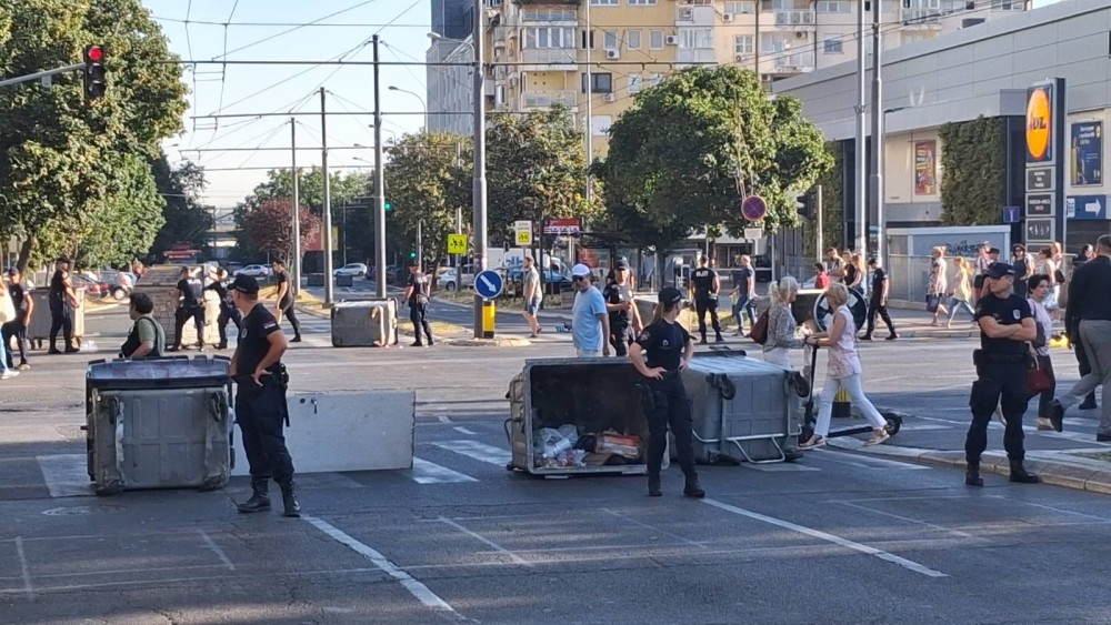 Iz MUP-a saopšteno: Uklonjene sve blokade, privedeno 18 osoba