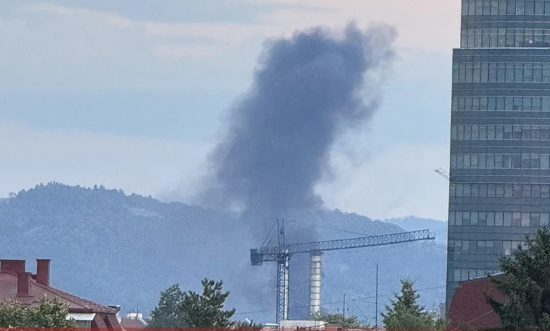 Evo o čemu je riječ: Gust dim iznad Banjaluke