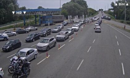 Sezona godišnjih odmora: Gužve na prelazima, evo koliko se čeka na izlazak iz BiH