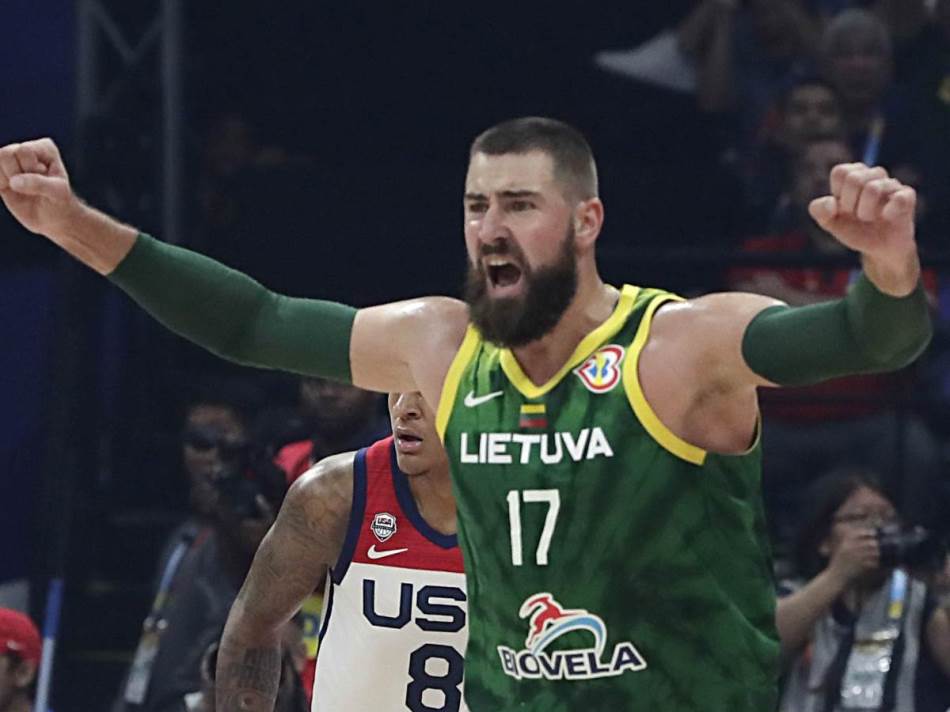 Jokić će konačno moći mirno na klupu: Valančijunas ostaje u Denveru