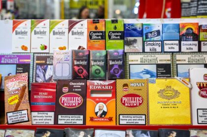 Finansijski udar: Pobuna proizvođača i trgovaca zbog zabrane izlaganja cigareta u Srpskoj
