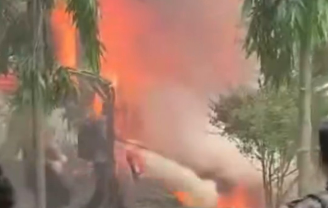 Ima poginulih i povrijeđenih: Vojni avion se srušio na školu VIDEO