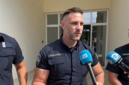 Žene poludjele za zgodnim policajcem: “Nema vjenčani prsten” VIDEO