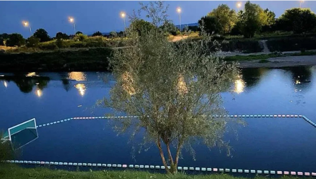 Vrijeme je za igru: Na Sani u Prijedoru napravili vaterpolo teren VIDEO