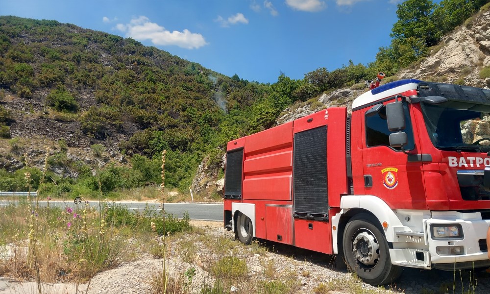 Borba i dalje traje: Stanje sa požarima u Trebinju malo povoljnije