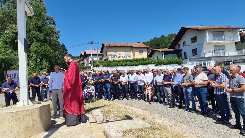 Parastosom i polaganjem vijenaca: Obilježene 33 godine od Petrovdanske bitke za odbranu Doboja