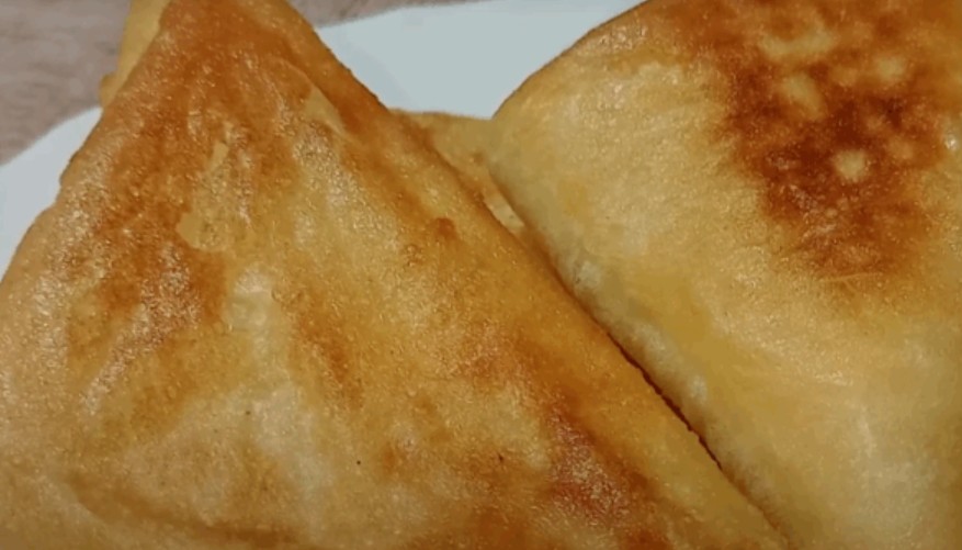 Trouglići sa sirom: Jednostavan obrok koji ćete često praviti