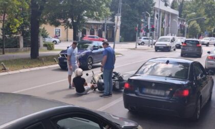 Udes u Banjaluci: Motociklista oboren na cestu