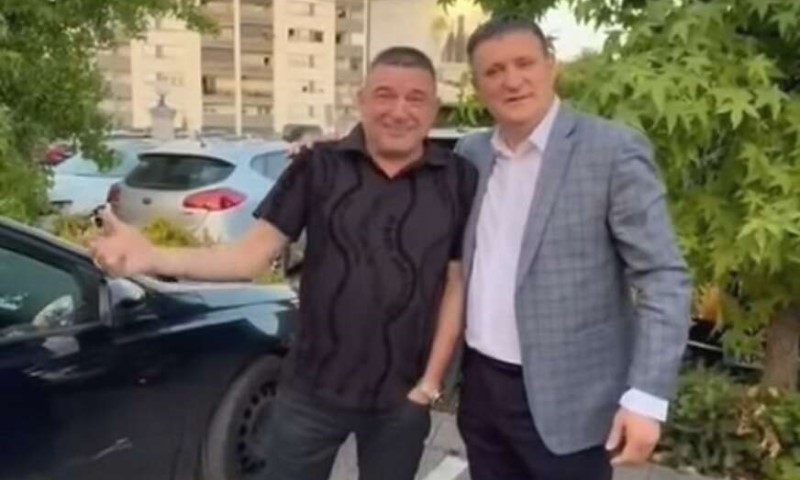 Građane pozvao na pjevačev nastup: Đajić objavio video sa Bajom Malim Knindžom VIDEO