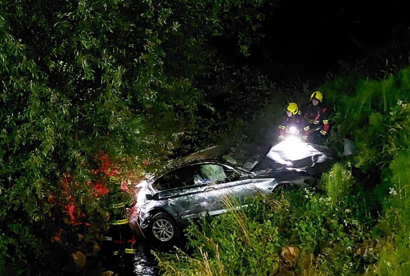Vatrogasci objavili fotografije teške nezgode u Banjaluci: Na terenu bila i hitna FOTO
