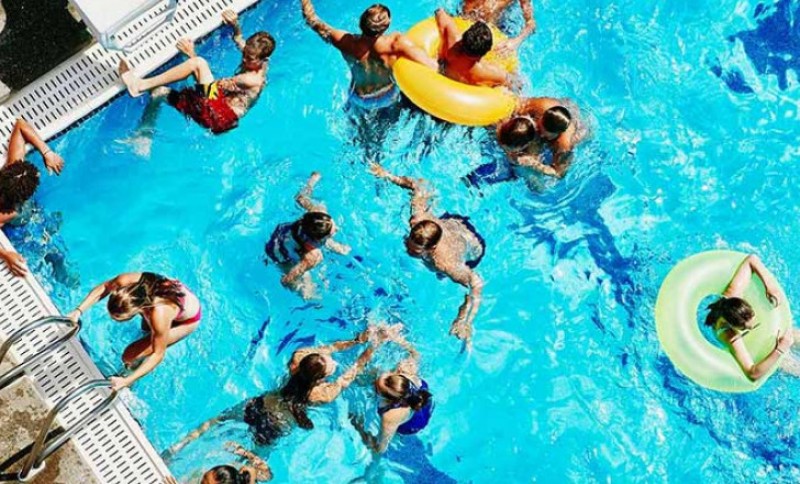 Treba znati! Evo kako prepoznati trovanje hlorom i zaštititi se na bazenima ovog ljeta