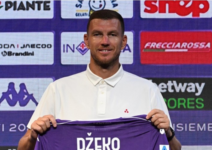 Džeko zvanično predstavljen u Fiorentini: “Želio sam se vratiti u Italiju”