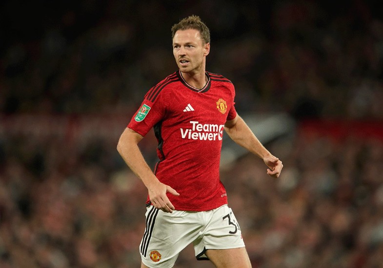 Štoper ostaje na “Old Trafordu”: Džoni Evans završio karijeru