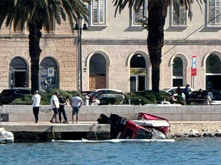 Neobična nesreća: Kamion završio u moru tokom spuštanja čamca