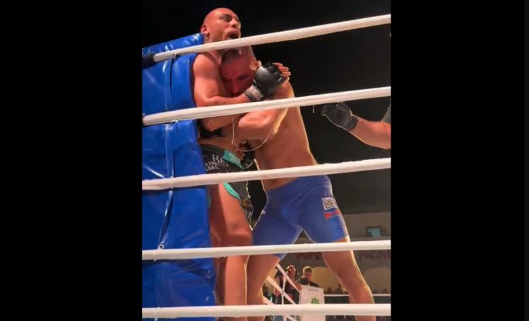 Neviđena brutalnost na meču: Odgrizao uvo protivniku, pa ga pljunuo u ring UZNEMIRUJUĆI VIDEO