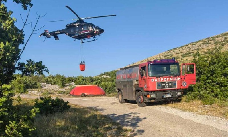 Vatrena stihija na miruje! Požar prijeti kućama – jedan krak ide ka Leotaru VIDEO