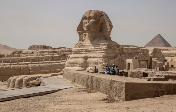Naučnici tvrde: Ispod Sfinge otkriven veliki tunel koji vodi do dvije komore