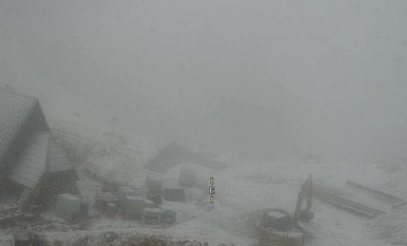 Kakvo zahlađenje! Oluja protutnjala kroz BiH, pogledajte gdje je zabijelilo kao da je zima VIDEO/FOTO