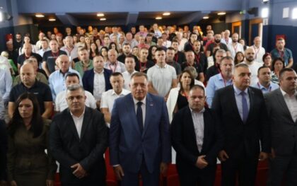 Jednoglasno: Đurić reizabran na mjesto predsjednika GO SNSD-a Teslić