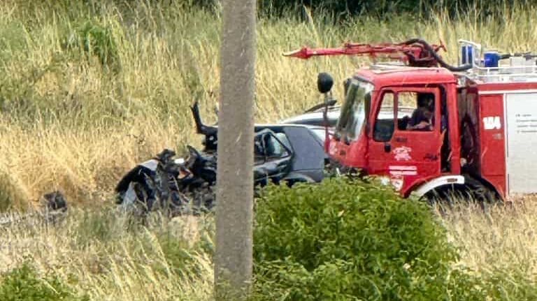 Sudar dva automobila: Poginula jedna osoba, ima povrijeđenih