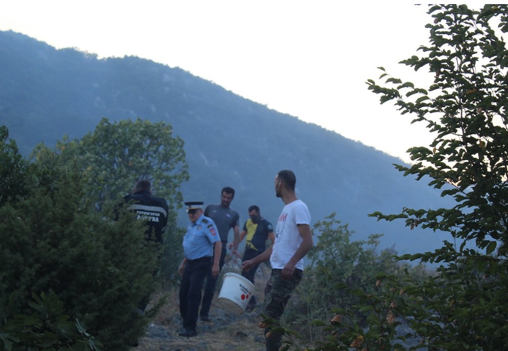 Drama u trebinjskom naselju: Mještane i gasioce čeka duga i teška noć VIDEO