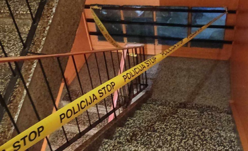 Vraćao se sa utakmice s djecom: Pretukli palicama muškarca (48) na ulazu u zgradu