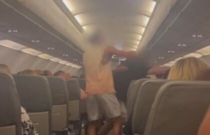 Švedski tabloid objavio snimak tuče na Rajanerovom letu iz Zagreba VIDEO