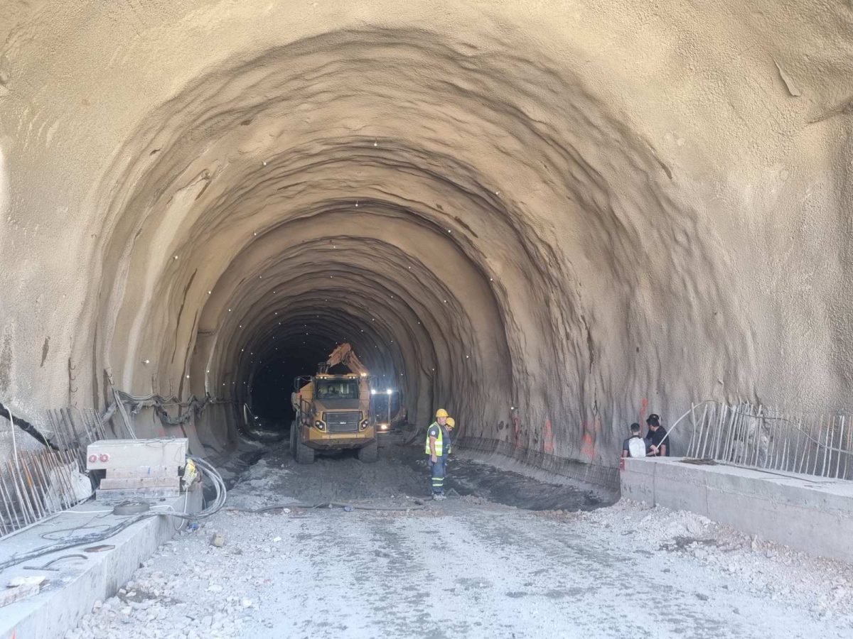 Koridor 5c: Novi rokovi i dodatni milioni za tunel Putnikovo brdo